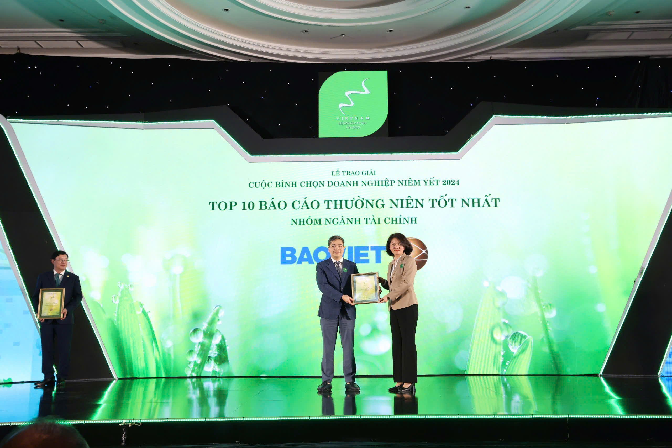 1. Bảo Việt được vinh danh Top 10 Báo cáo thường niên tốt nhất trong nhóm ngành Tài chính